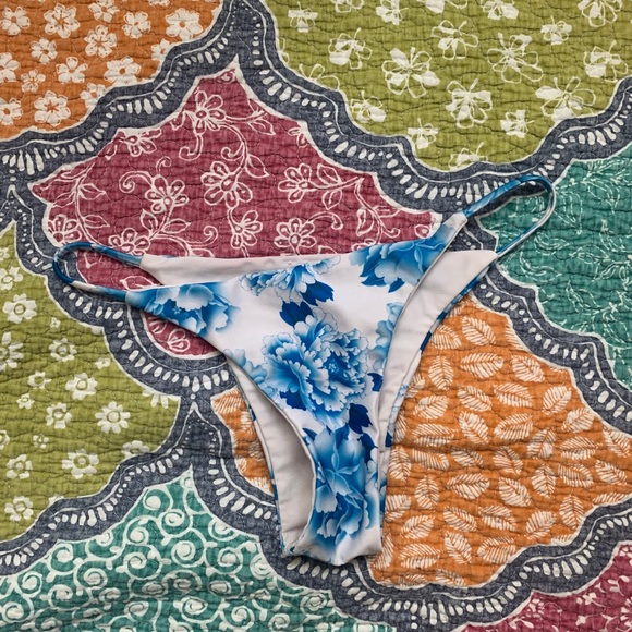 Floral Bikini Set - Picture 2 of 4